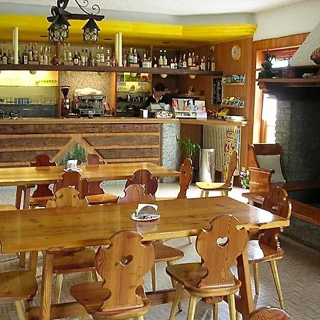 Pizzo Del Frate Hotel 2*